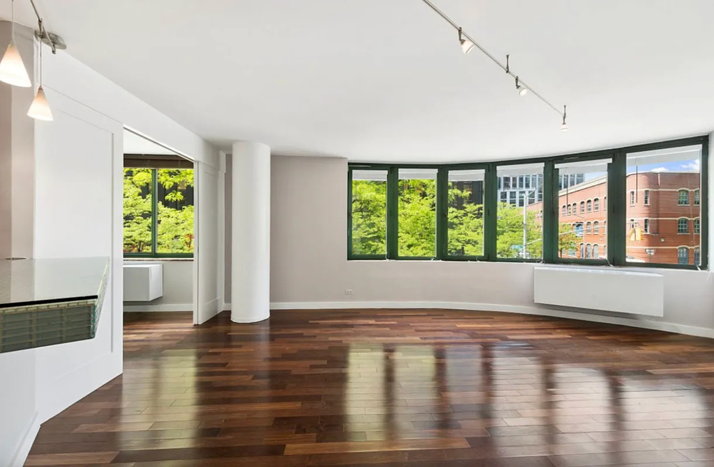 275 Greenwich Street - Photo 0