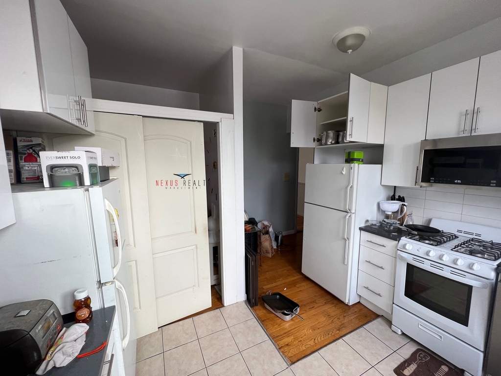 23-35 31st Street - Photo 3