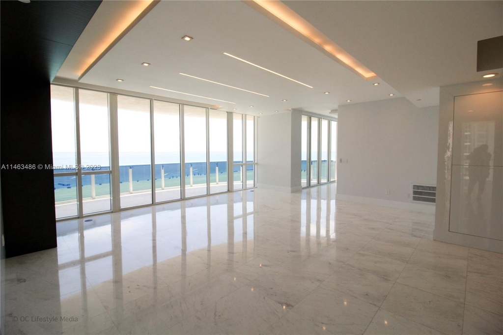15811 Collins Ave - Photo 9