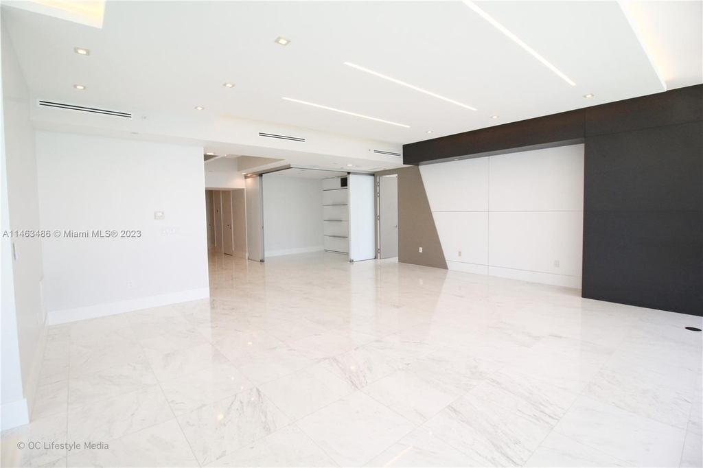 15811 Collins Ave - Photo 3
