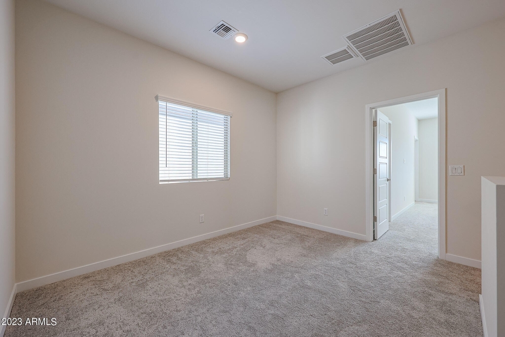 2247 W Laurie Lane - Photo 16