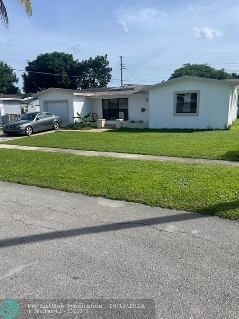 4410 Nw 22nd St - Photo 2