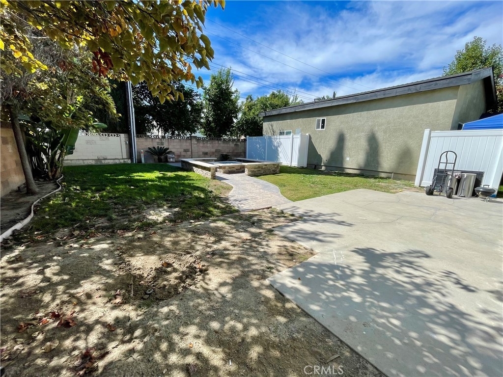 2104 Elizondo Avenue - Photo 18