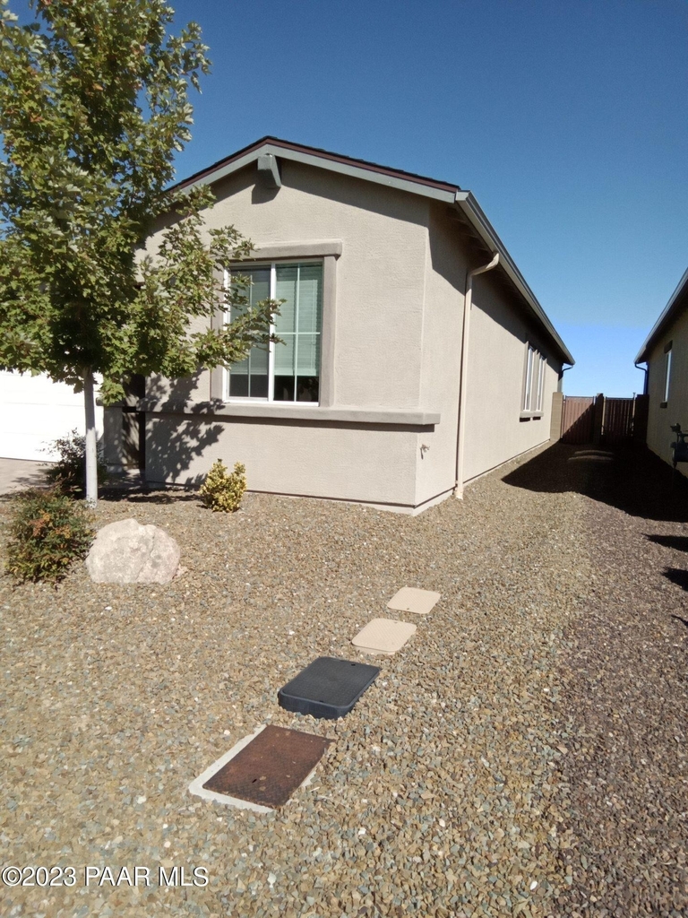 1384 Warbler Way - Photo 1