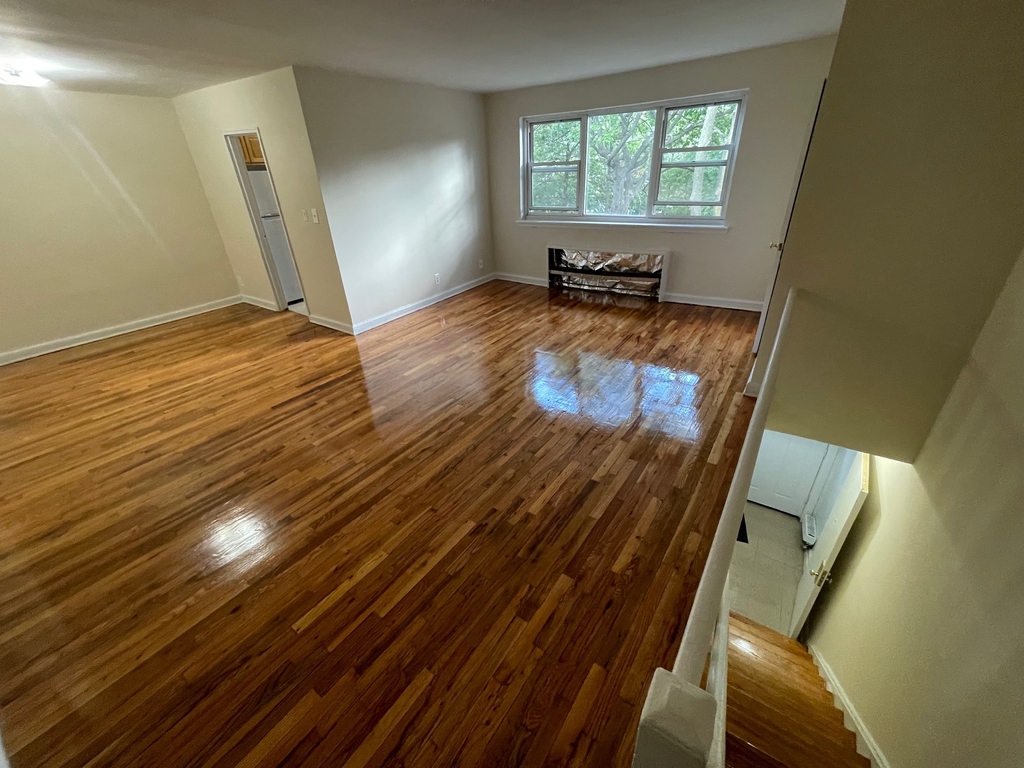 71-8 Parsons Boulevard - Photo 3