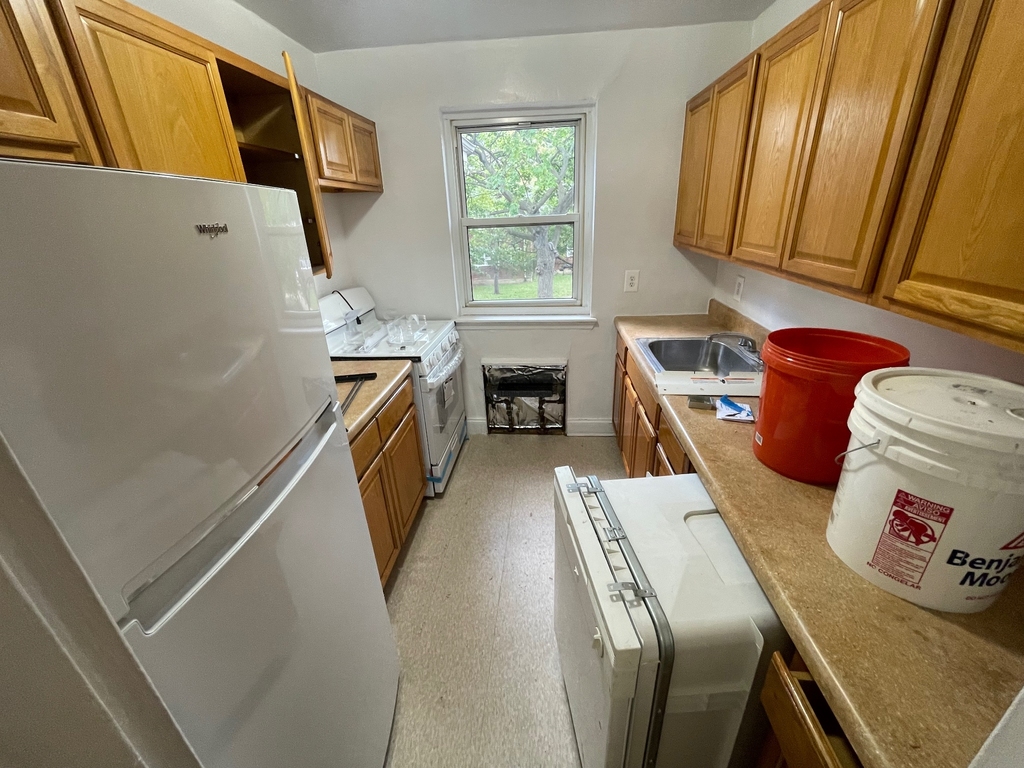 71-8 Parsons Boulevard - Photo 11