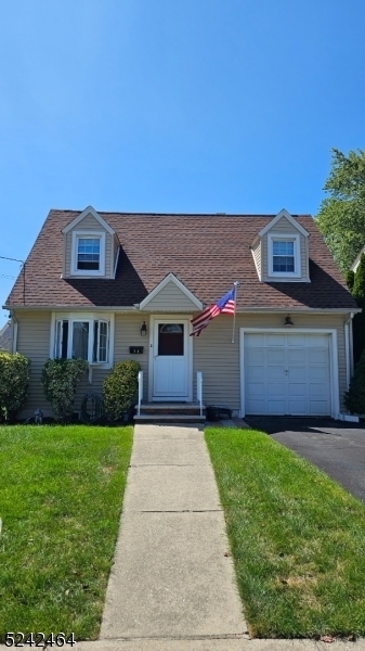 34 Parkway Ave - Photo 1