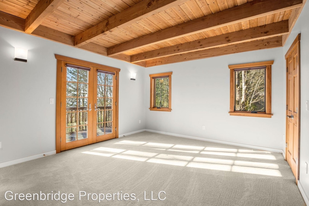 3235 Nw Skyline Blvd. - Photo 17