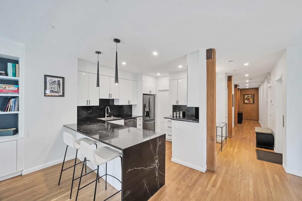 111 Jane St - Photo 5