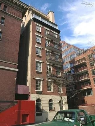111 Jane St - Photo 13