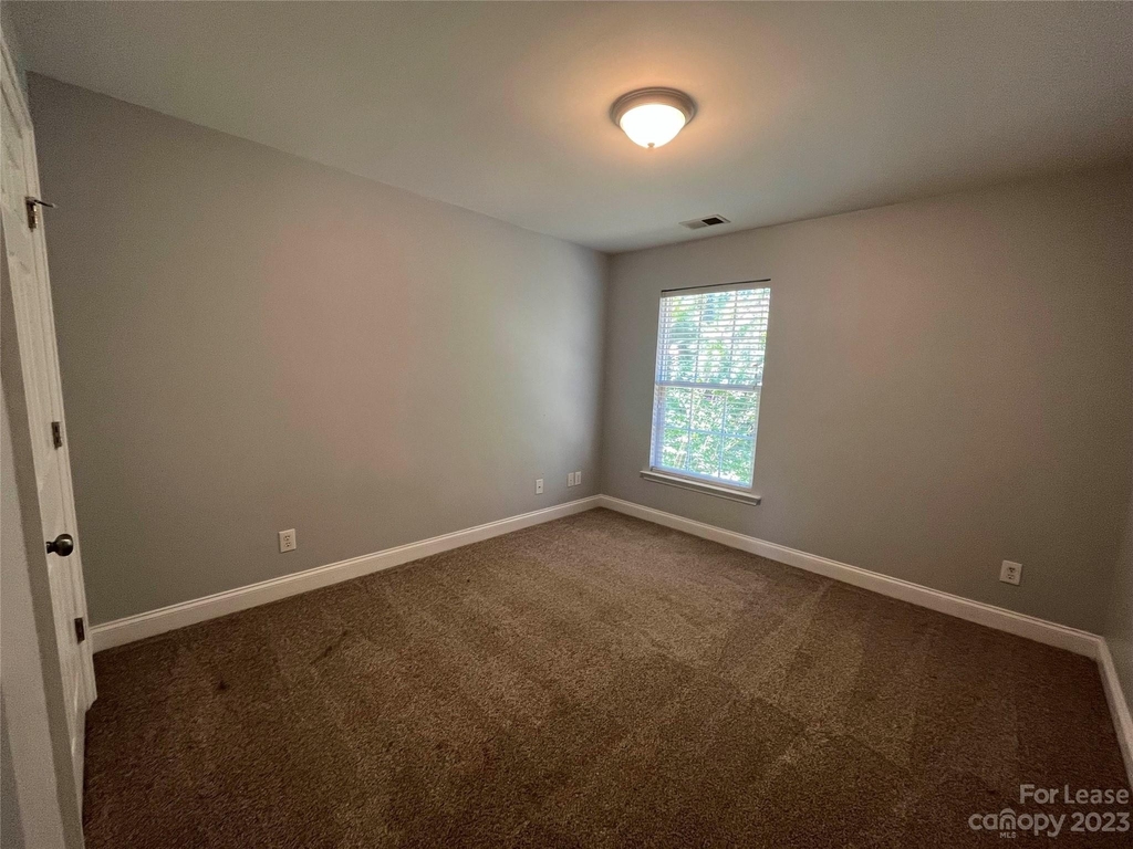 8601 Fieldcroft Drive - Photo 14