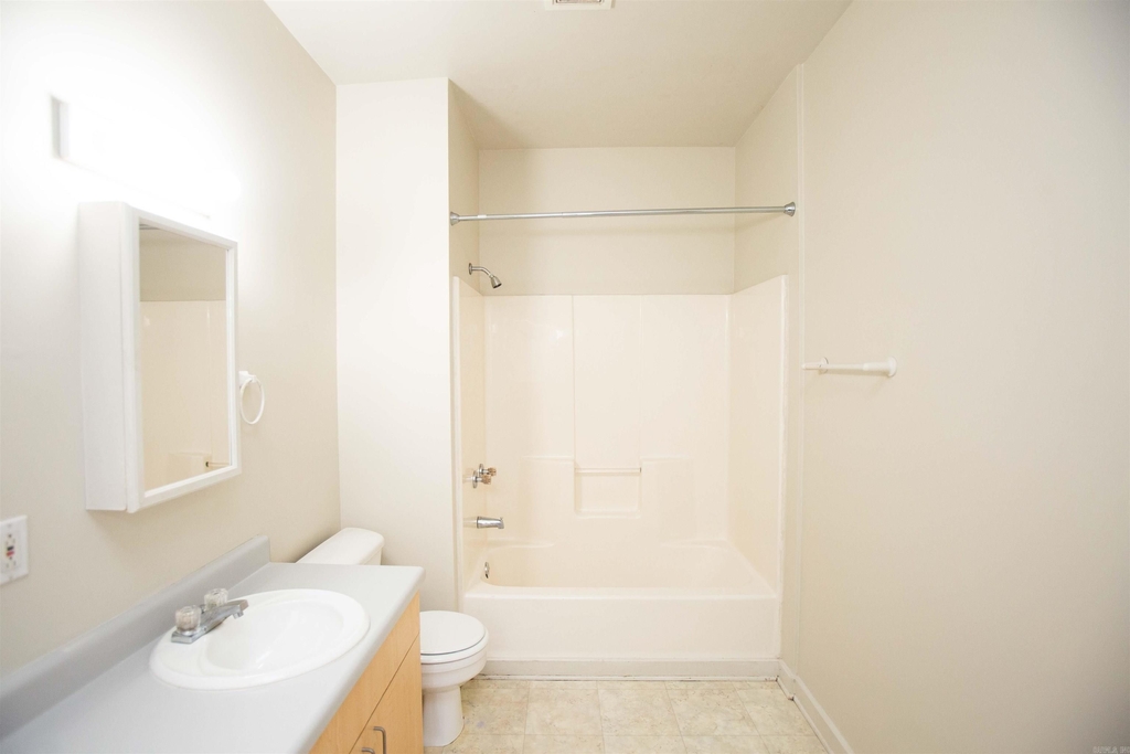 117 W 15th Street - Photo 14