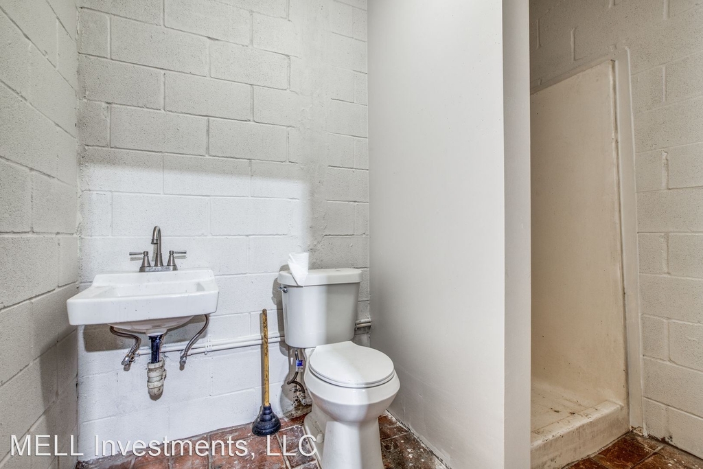 8019 Richards Street - Photo 13