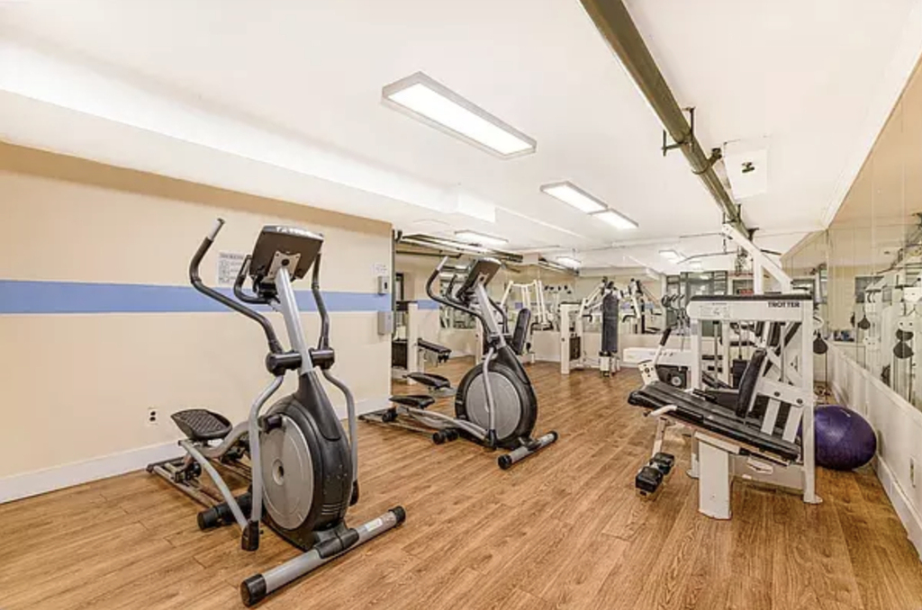 240 West 64th Street - Photo 10
