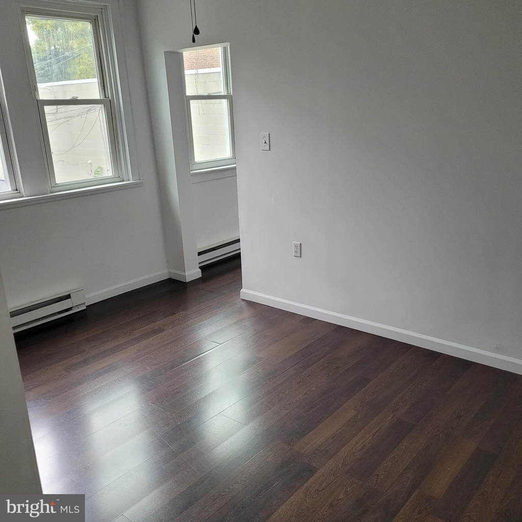 6106 Torresdale Avenue - Photo 3