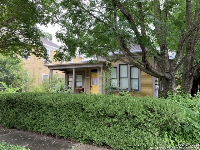 236 Claudia St - Photo 1