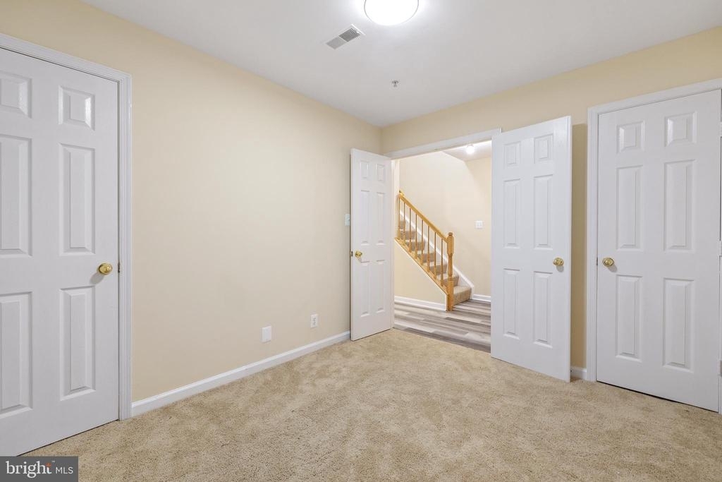 9723 Quiet Brook Ln - Photo 18