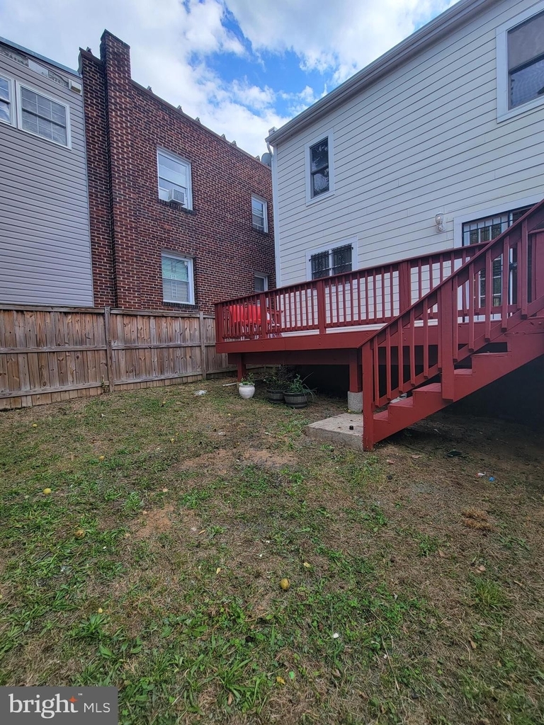 1410 V Street Se - Photo 5