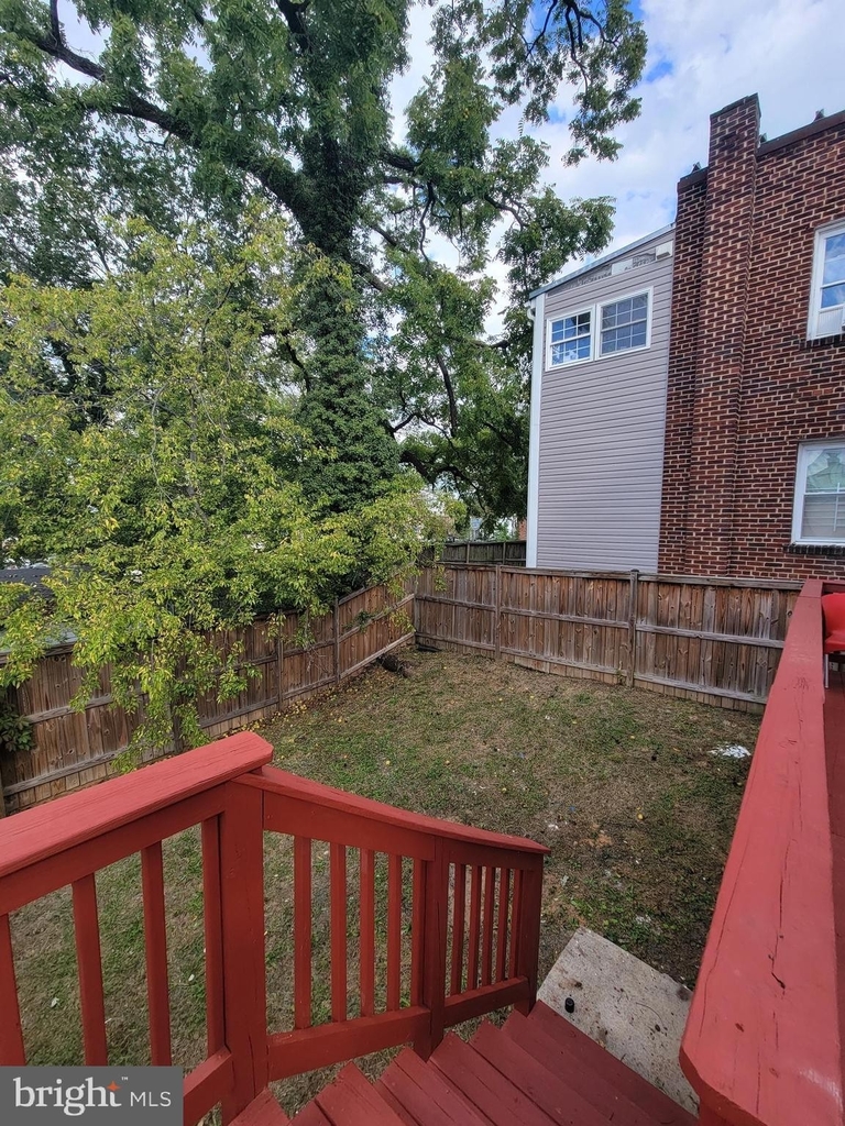 1410 V Street Se - Photo 6