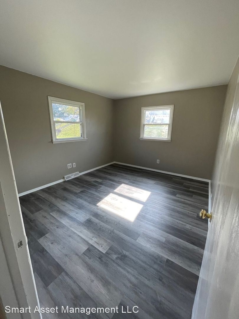 343 W Newhall Ave. - Photo 1
