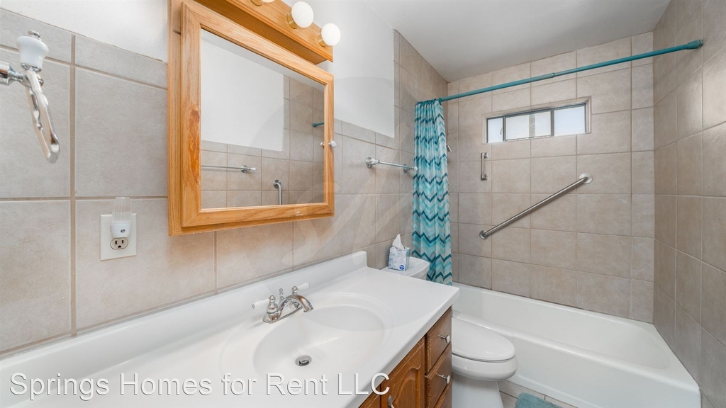 1323 Columbine Blvd - Photo 8