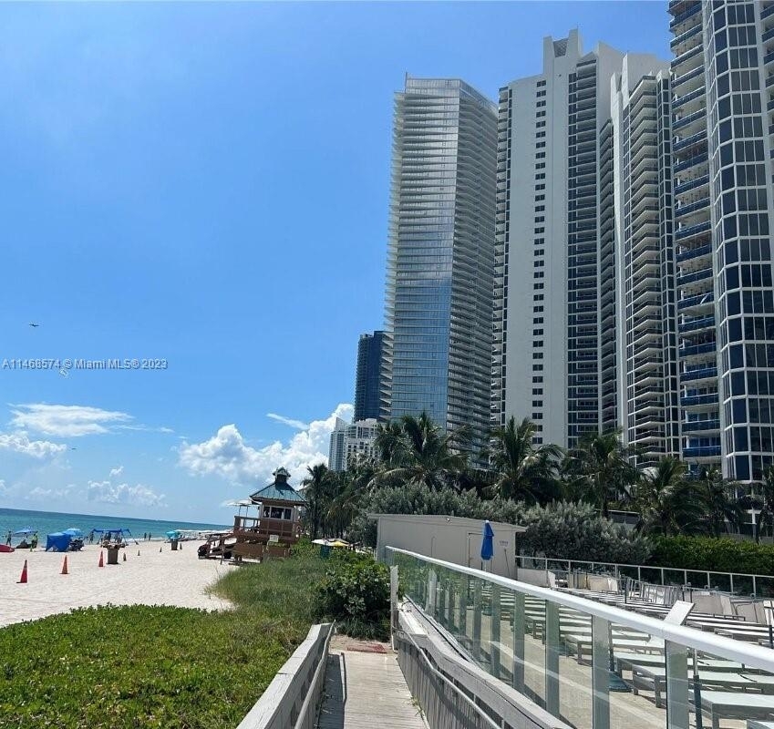 19201 Collins Ave - Photo 8