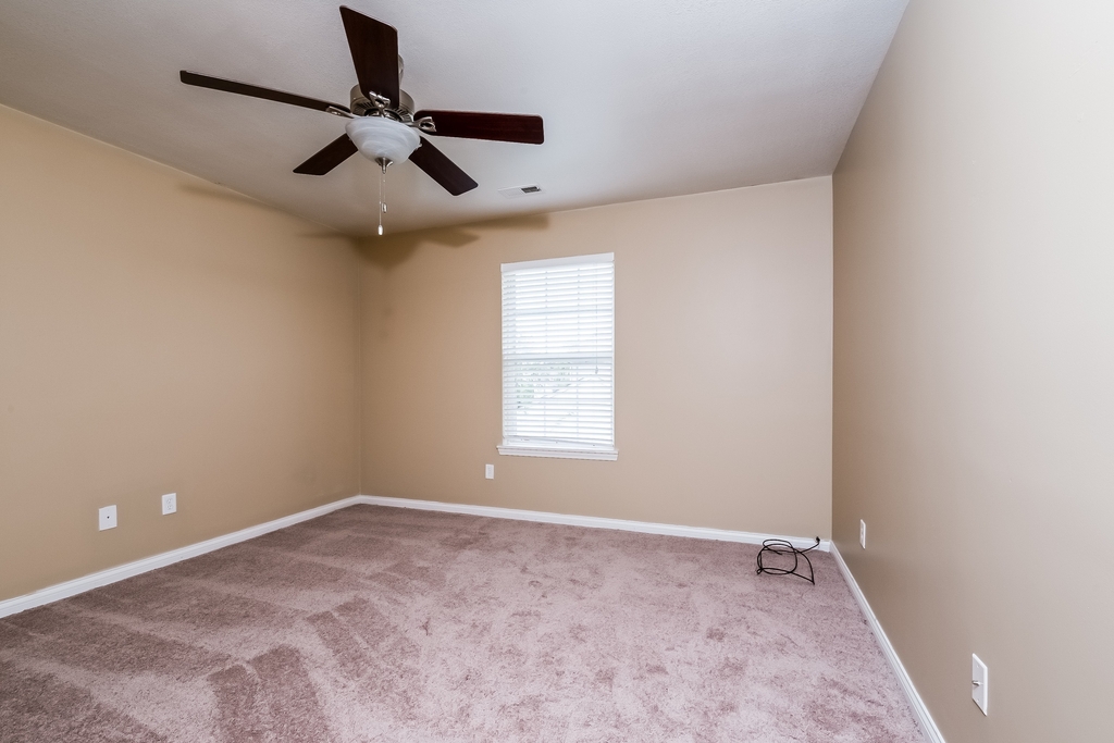 7904 Oakdale Lane - Photo 11