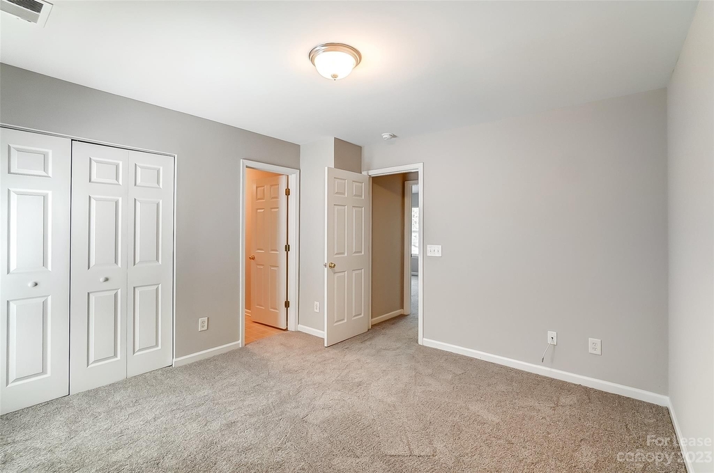 8504 Summerglen Circle - Photo 14