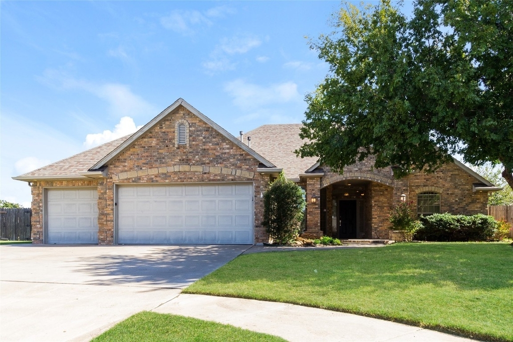 17112 Bridle Ridge Circle - Photo 0