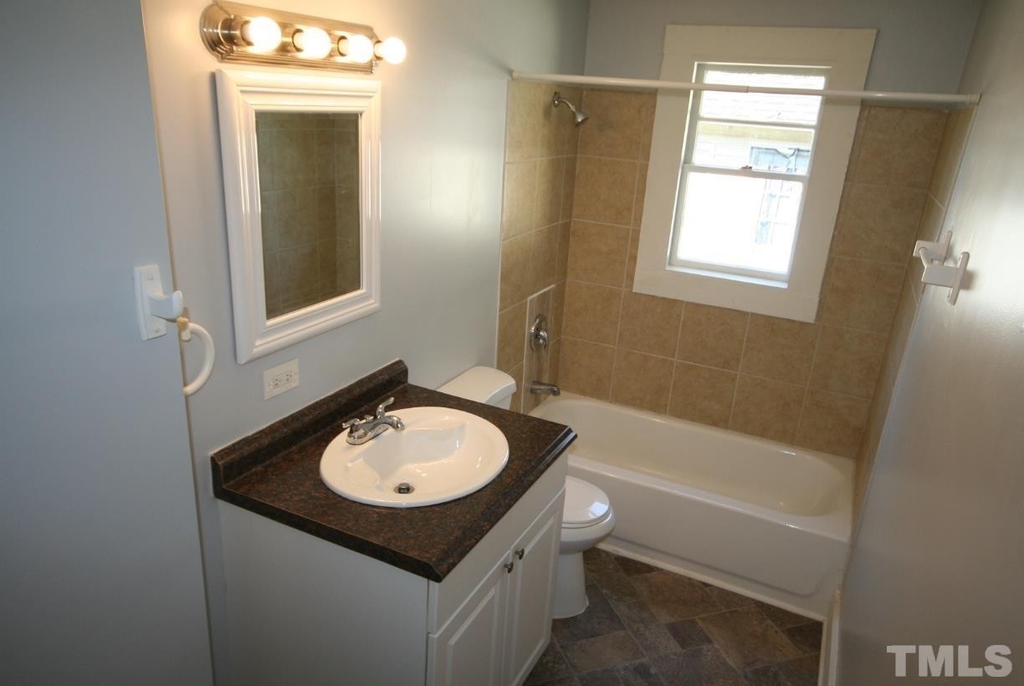 1013 Lowry Avenue - Photo 1