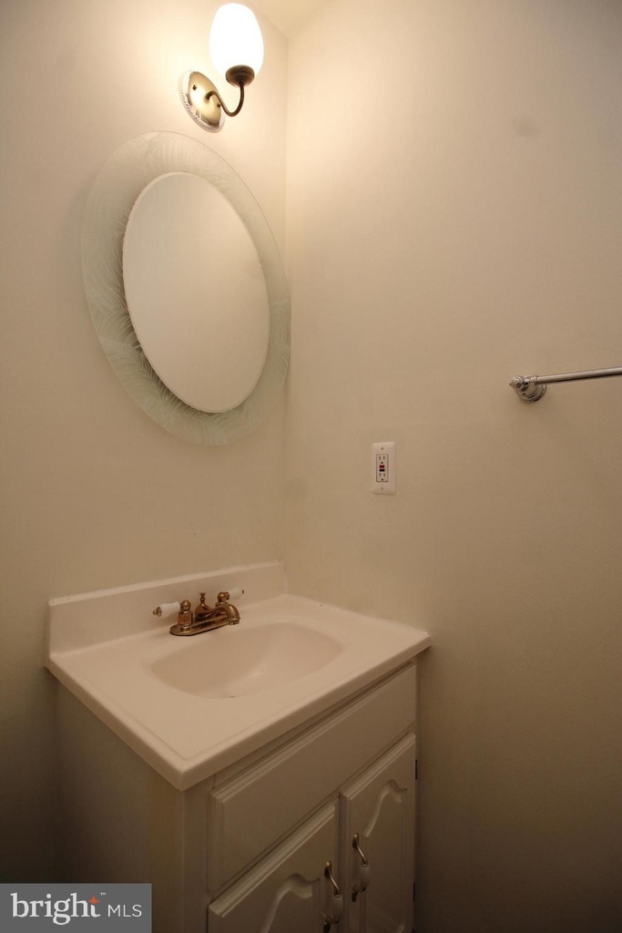 5490 Safe Harbor Court - Photo 3