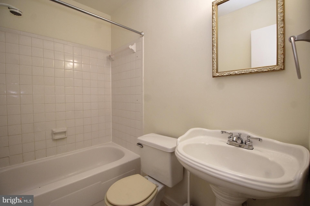 5490 Safe Harbor Court - Photo 21