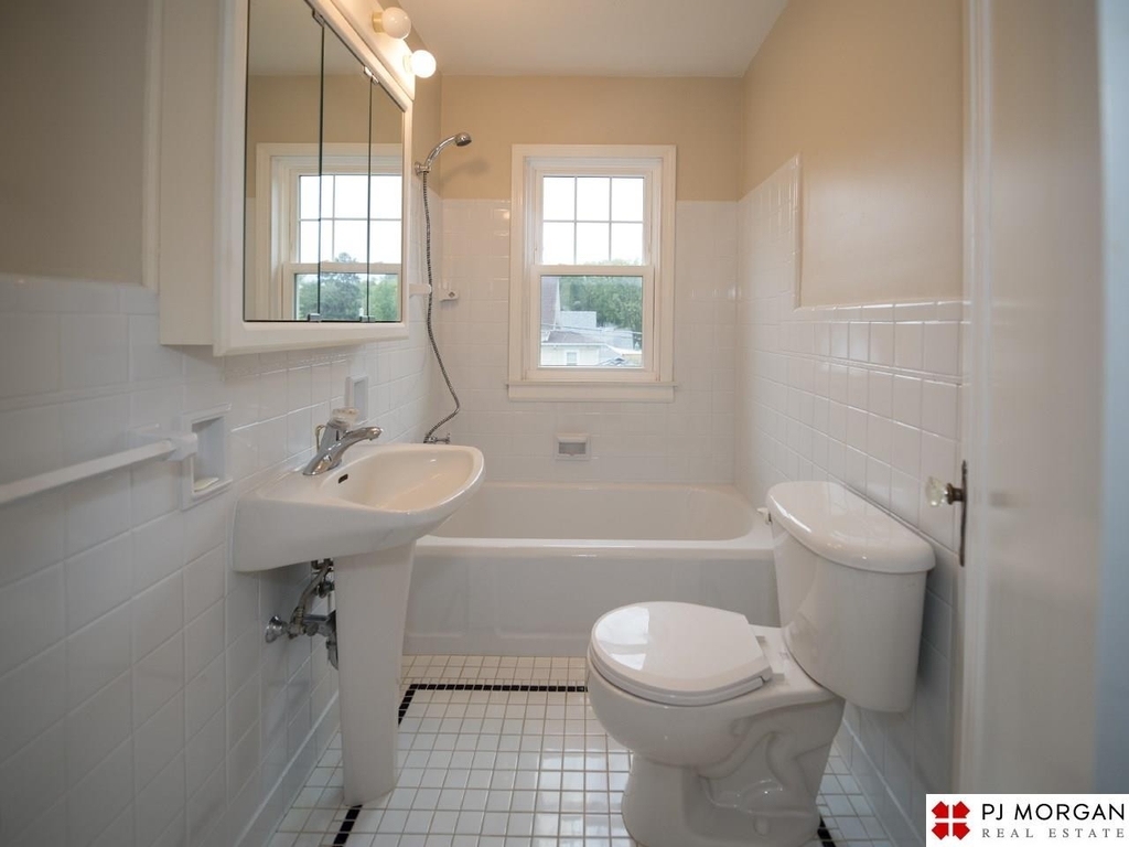 5120 Leavenworth Street - Photo 6