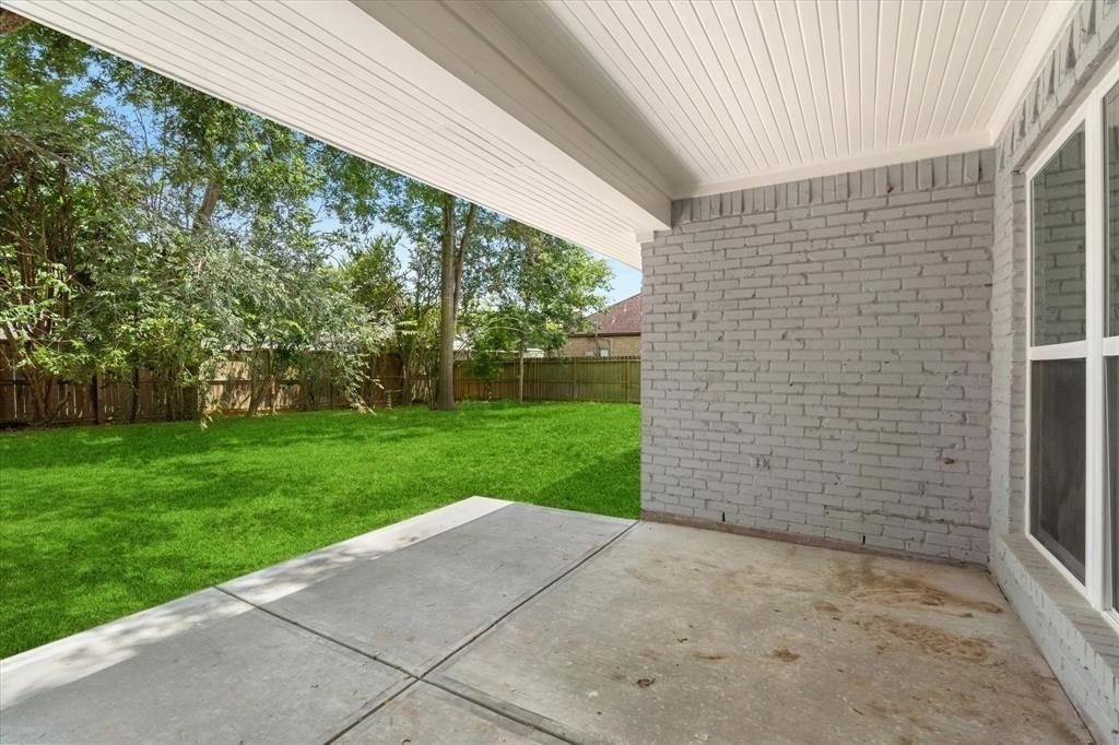 5218 N Braeswood Boulevard - Photo 24