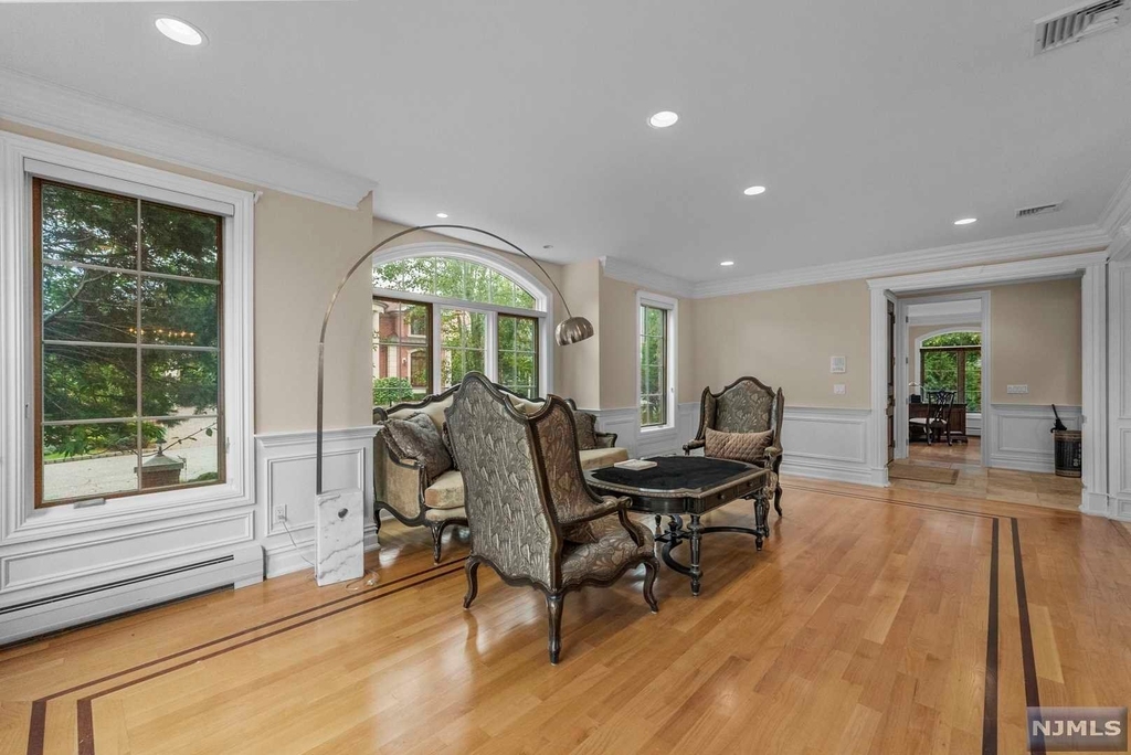 1 Euclid Road - Photo 19