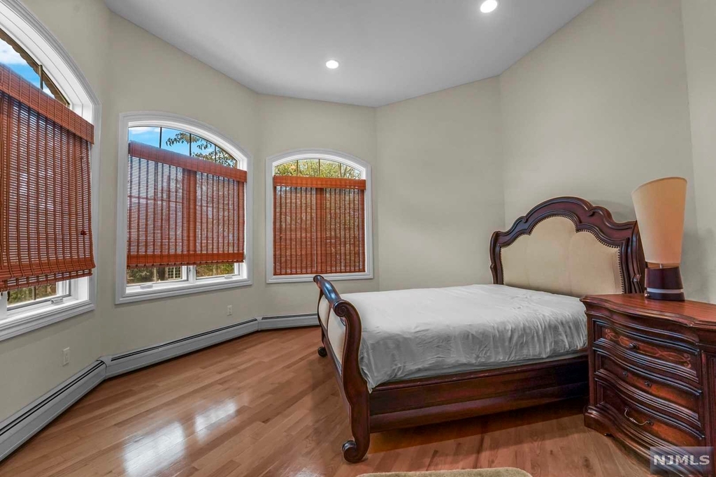 1 Euclid Road - Photo 33