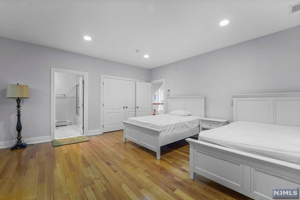 1 Euclid Road - Photo 31