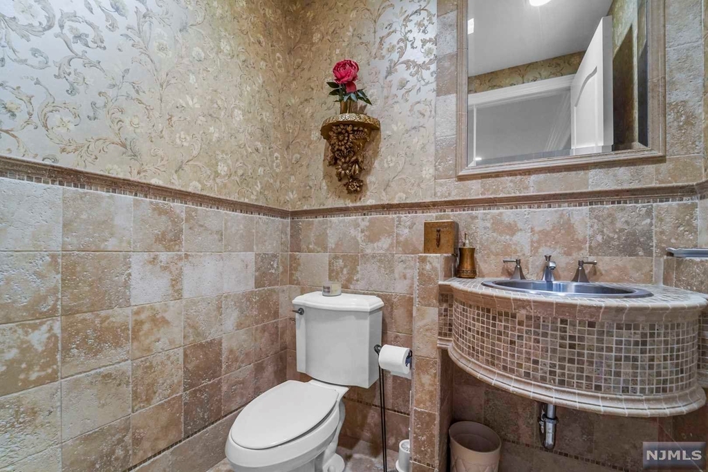 1 Euclid Road - Photo 22