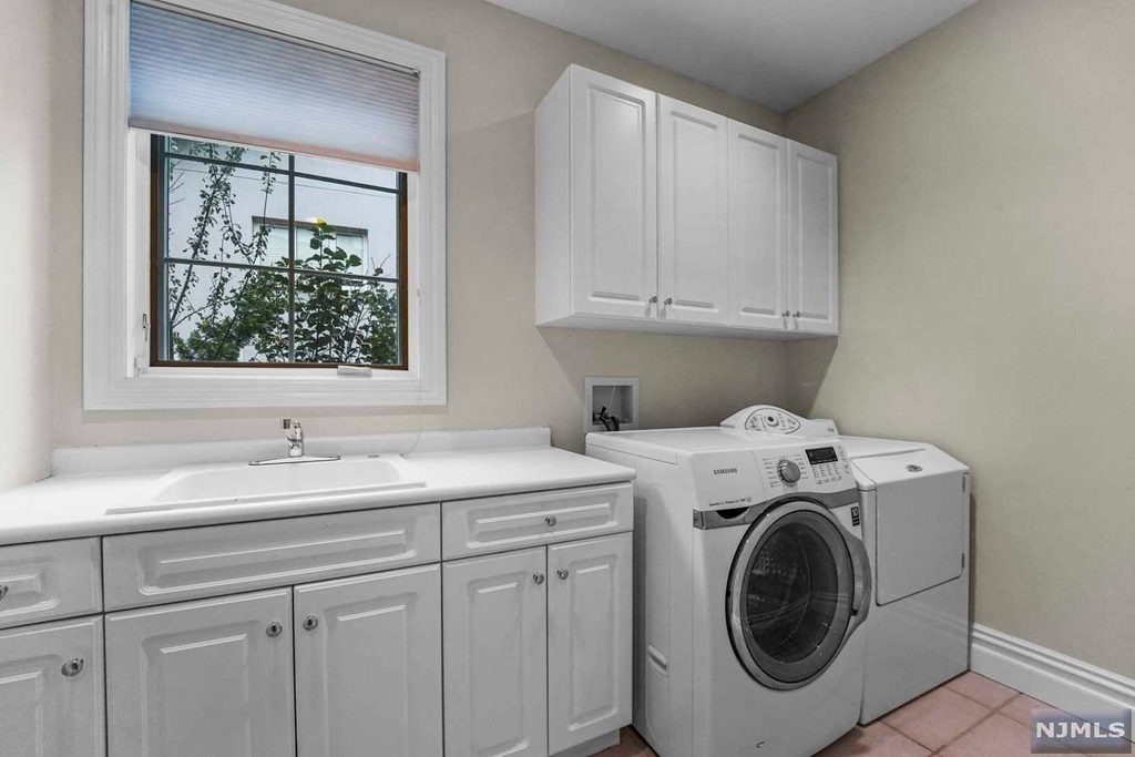 1 Euclid Road - Photo 44