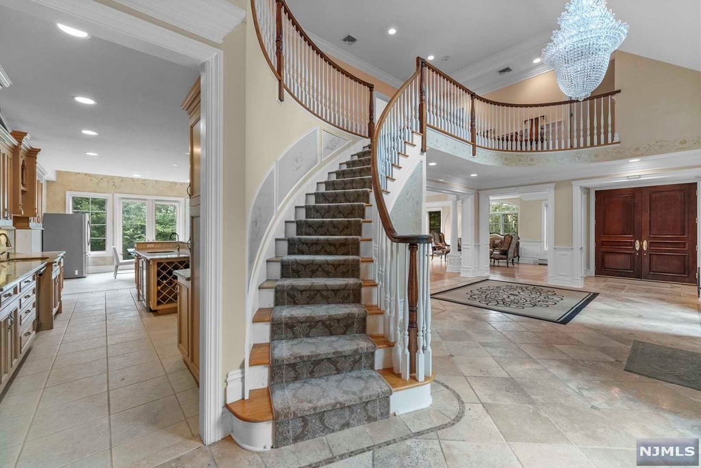 1 Euclid Road - Photo 5