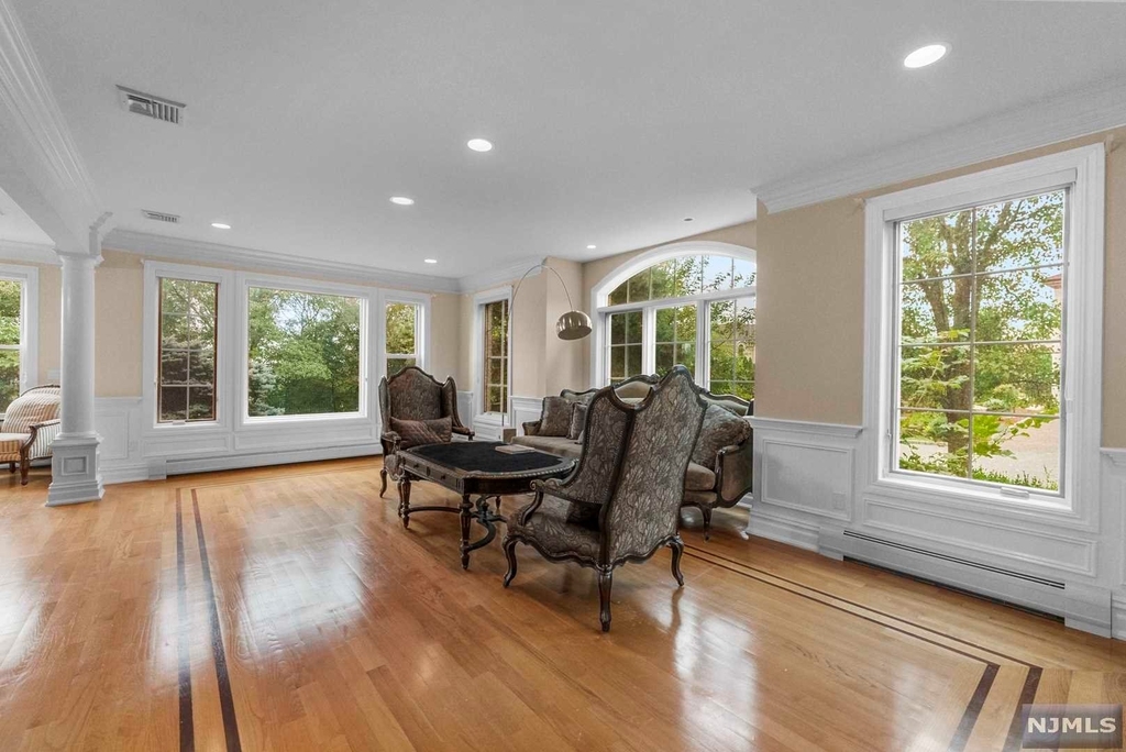 1 Euclid Road - Photo 9