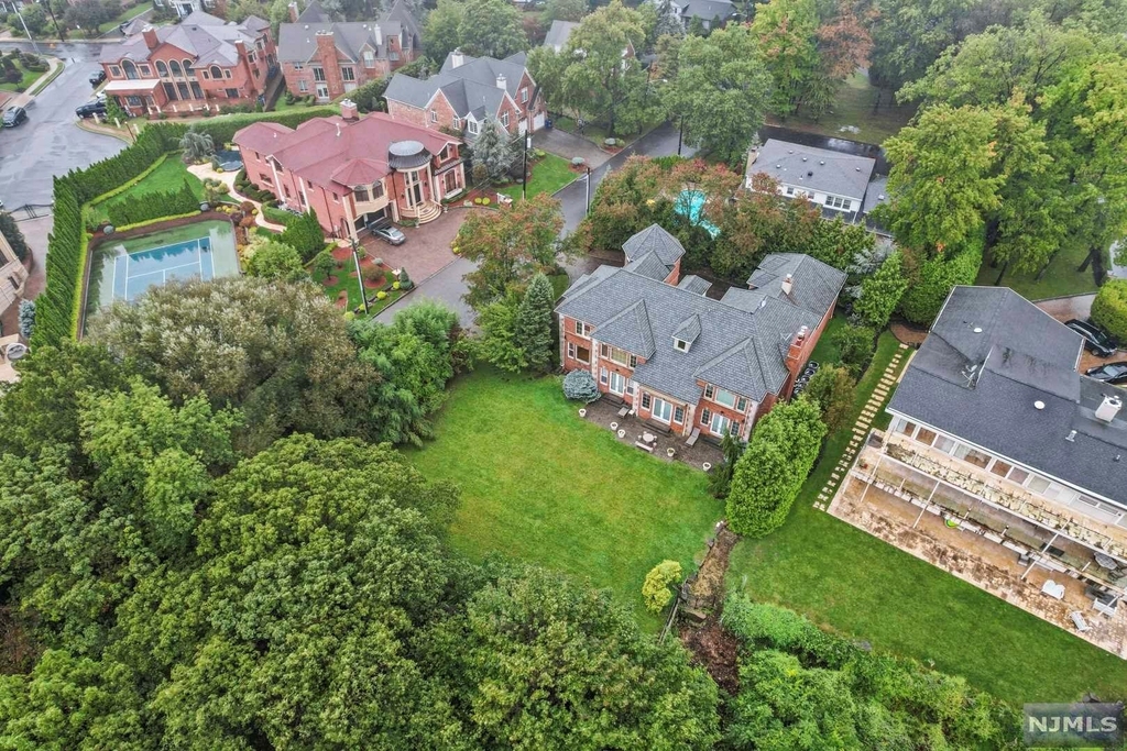 1 Euclid Road - Photo 47