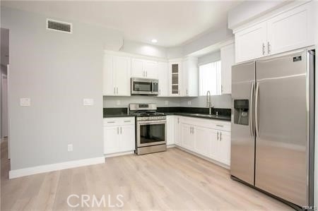 622 W 85th Street - Photo 2