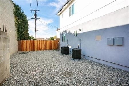 622 W 85th Street - Photo 9