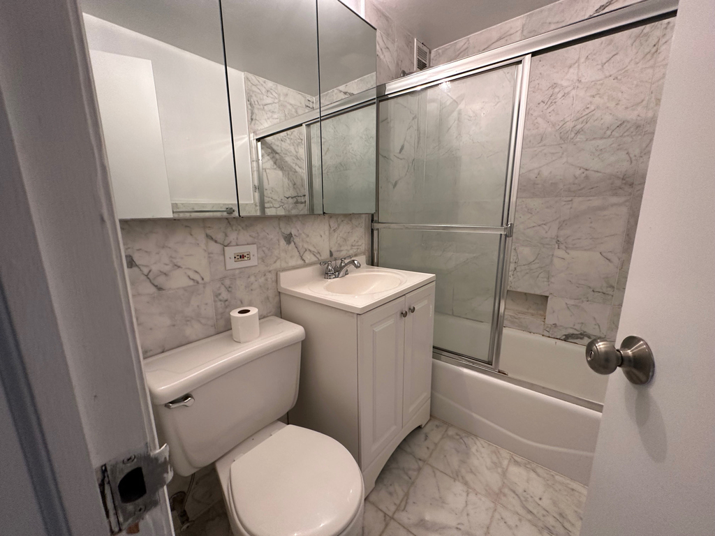 191 East 76th Street - Photo 8