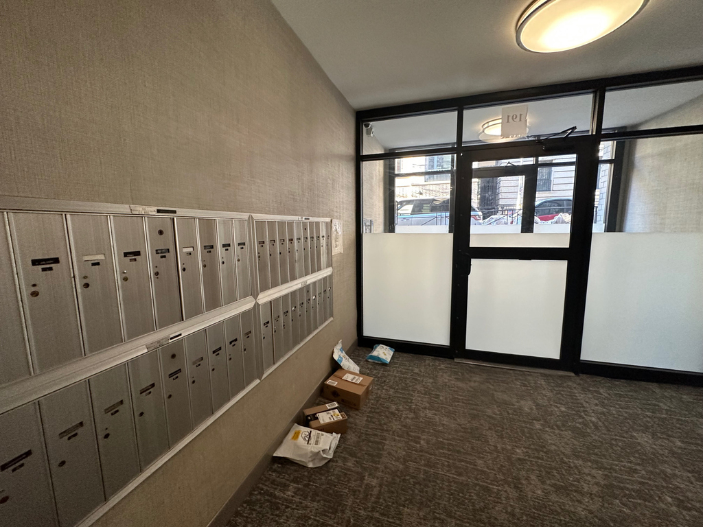 191 East 76th Street - Photo 12