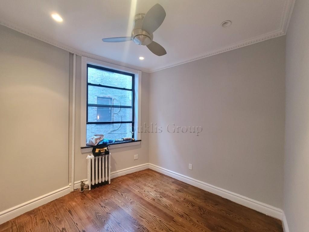 330 East 35th Street - Photo 3