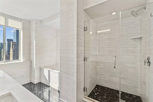 East 54th Street  - Photo 6