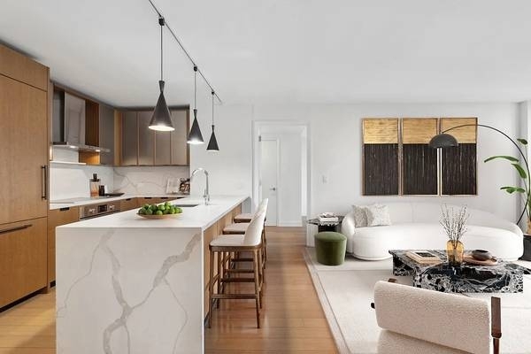 East 54th Street  - Photo 5