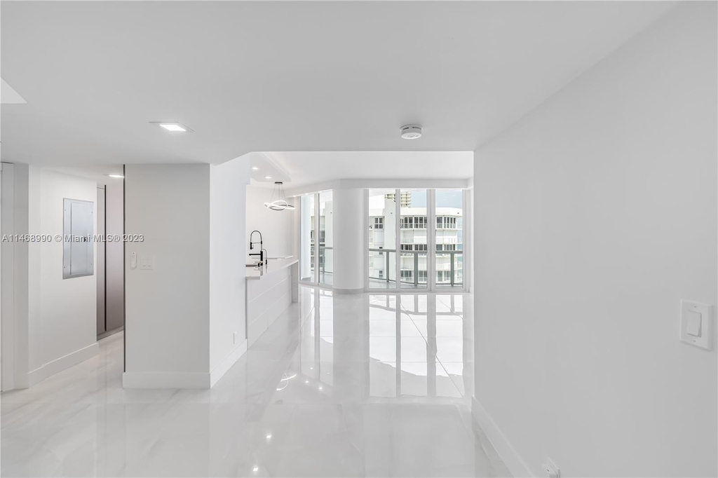 16425 Collins Ave - Photo 19